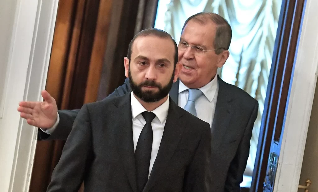 Лавров и Мирзоян обсудили вопросы урегулирования ситуации в Нагорном Карабахе