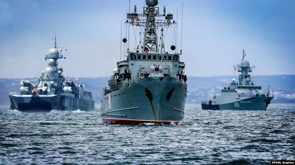 Экипажи подводных лодок и самолетов провели учения в Черном море