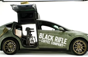 Tesla Model X: превратили  в мобильный пулемет