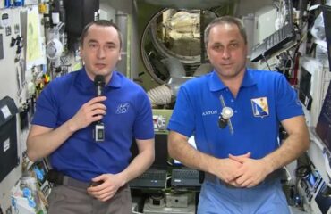 Российские космонавты перешли в новый модуль «Причал»