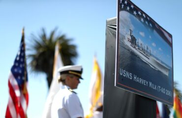 ВМС США назвали танкер в честь первого открытого политика-гея 