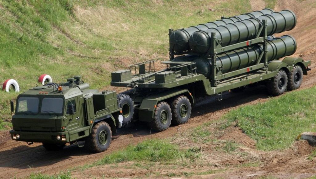 Китай и Индия проявляют интерес к российским С-500