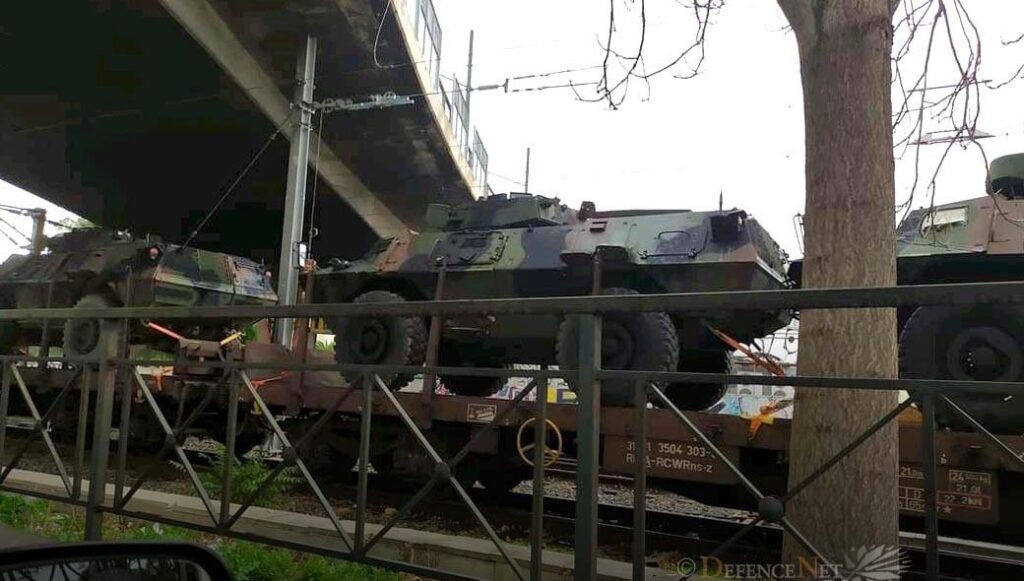 Первые M1117 Guardian прибыли в Грецию из из Кайзерслаутерна, Германия