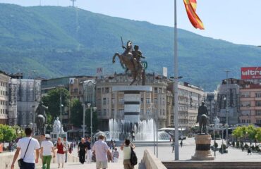 Турция пытается наладить связи с возможным будущим правительством Северной Македонии