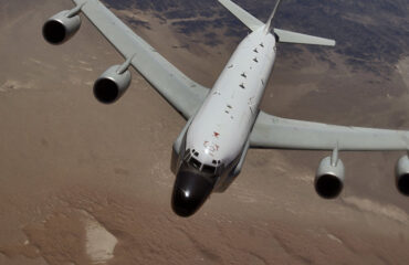 Самолет-разведчик ВВС США летает вокруг Калининградской области