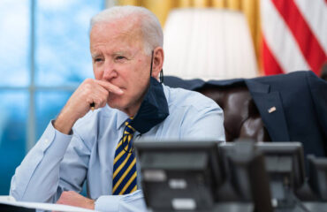 New York Times: Называя Путина военным преступником, Байден сделал личное отношение политикой