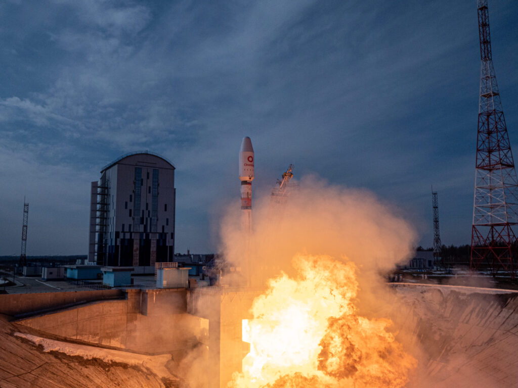 Ракета-носитель “Союз-2.1б” стартовала с космодрома Байконур