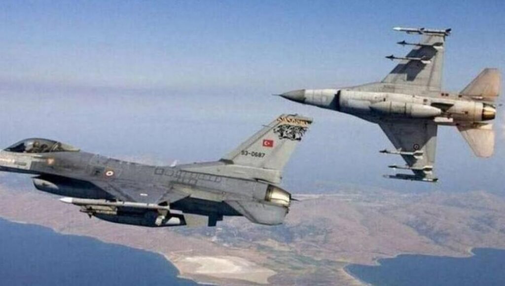 Новое нарушение турецких истребителей F-16 над греческим островом Панагия
