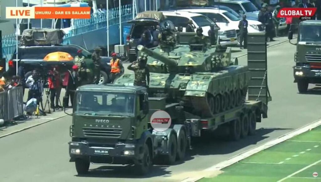 Китайские танки VT-2 приняли участие в военном параде в Танзании