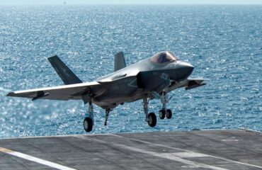 Авария при посадке F-35C на авианосец «Карл Винсон»: семь военнослужащих ранены