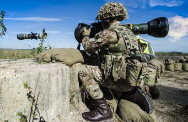 Британские военные начали готовить ВСУ к применению ракетных комплексов NLAW