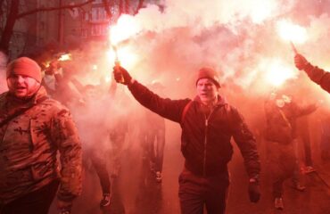 Фильм Поля Морейры «Маски революции» рассказывает о том, как неонацисты пришли к власти в Киеве в 2014 году 