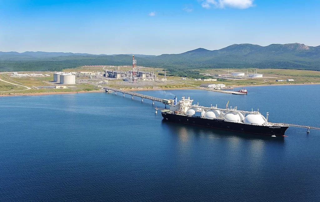 Япония не собирается выходить из нефтегазового проекта “Сахалин-2”