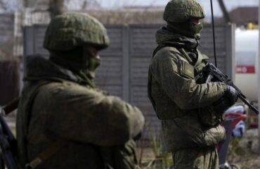Российские войска в Харькове: русскоязычные приветствуют освободителей (видео)