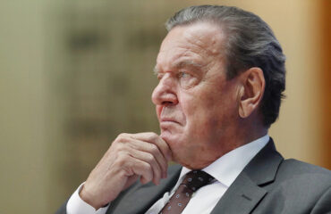 Шрёдер: “Промышленность Германии нуждается в российском сырье”