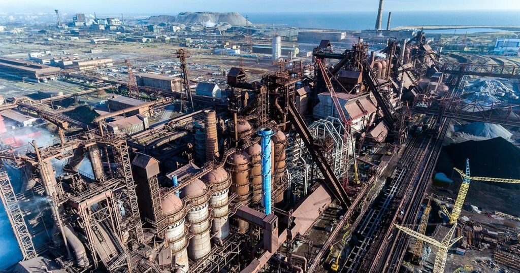 Эвакуация мирных граждан из металлургического комбината «Азовсталь» завершена