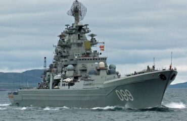 Какое судно может заменить затонувший флагман Черноморского флота ВМФ России ракетный крейсер «Москва»?