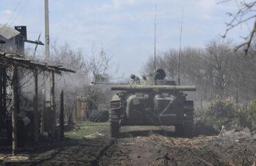 Видео: Тяжелые бои за Северодонецк