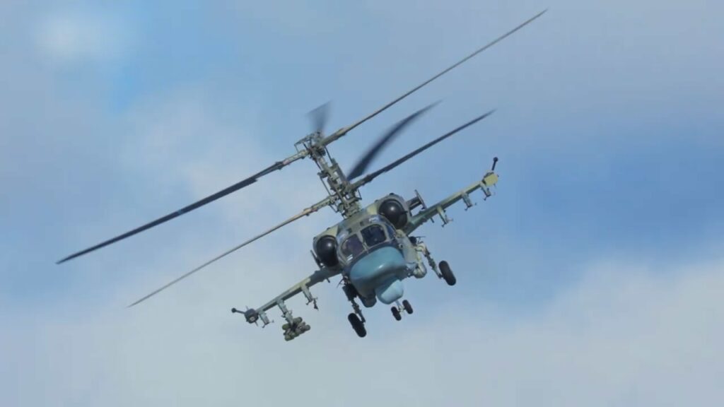 Кадры работы Ка-52 “Аллигатор” и Ми-28 российской авиации на Украине