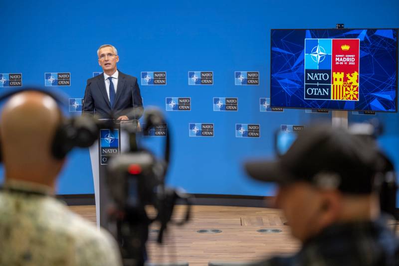 Politico: Чтобы спасти НАТО – уничтожьте его