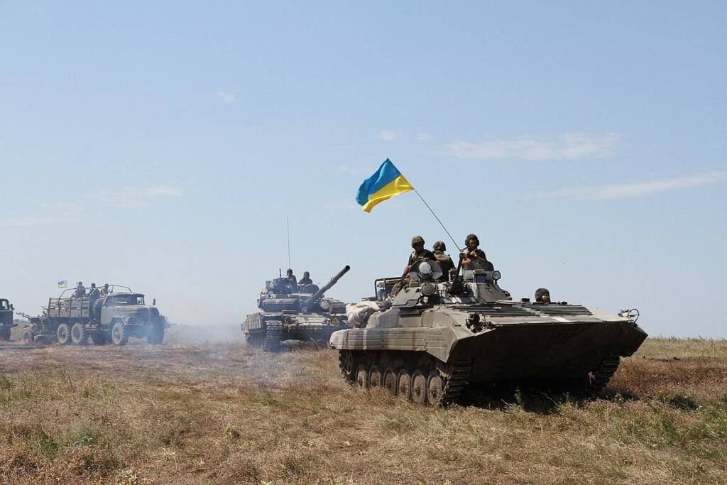 Российский военкор: ВСУ будут стремиться выйти на трассу, ведущую на Рубежное и Сватово