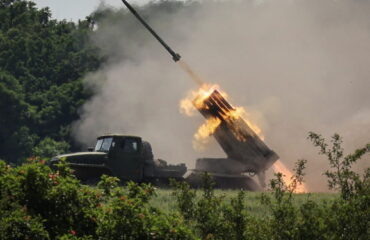 Минуты на пуск: кадры поддержки «Градами» штурма поселка Невельский в ДНР