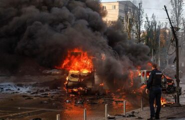 Пламя в жилом секторе: кадры последствий обстрела Донецка со стороны ВСУ