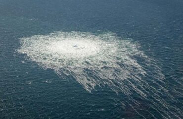 К месту повреждения газопровода «Северный поток» прибыло специальное судно