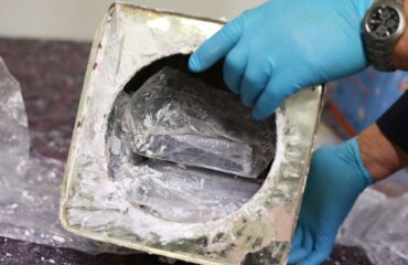 Более 2500 кг кокаина, спрятанного в контейнере для бананов: одна из крупнейших конфискаций в порту Гамбурга