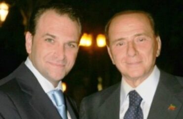 Берлускони / Романьоли: Οставляет нам важную часть истории