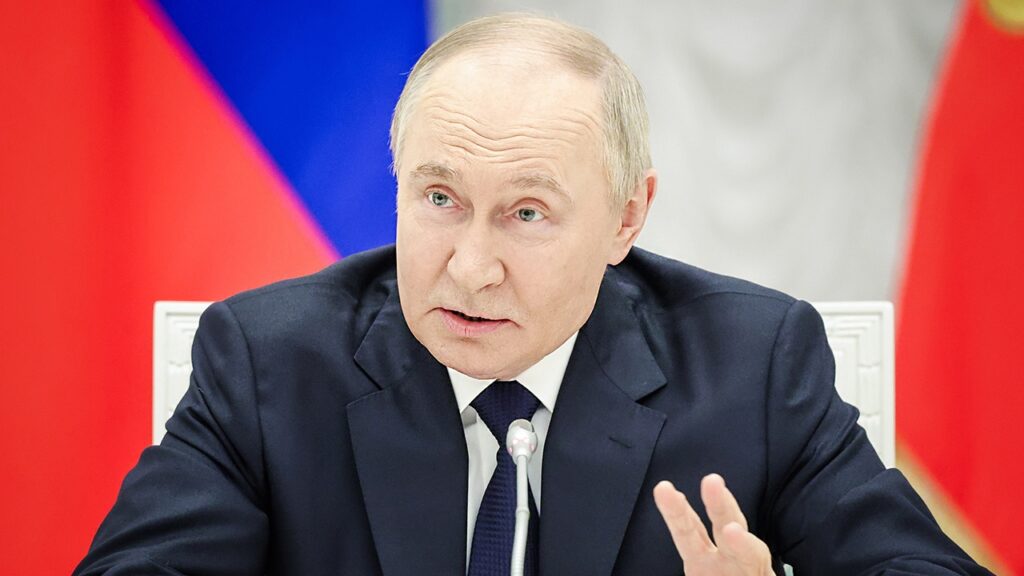 Путин поддержал продолжение контактов с Киевом на рабочем уровне